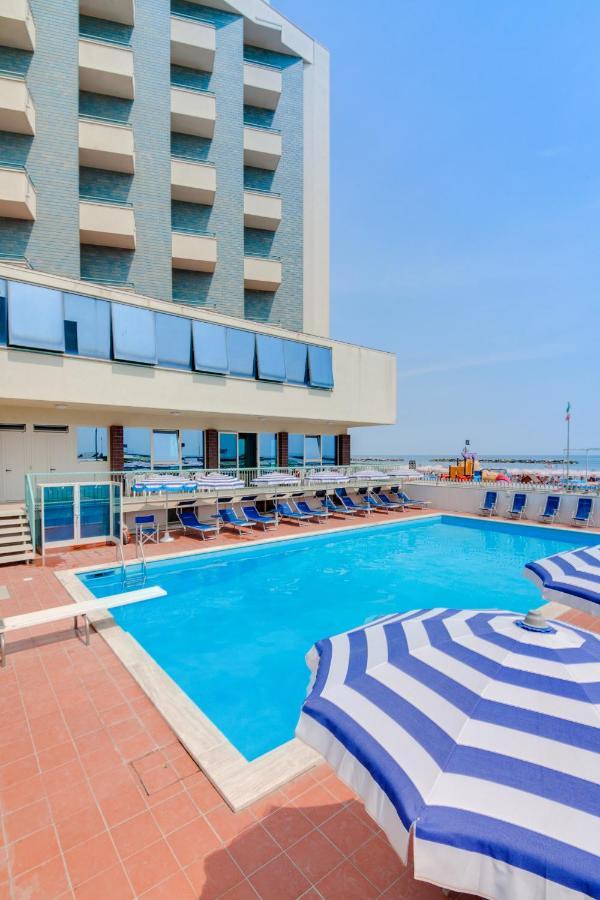 Hotel Majestic Bellaria-Igea Marina Exterior foto